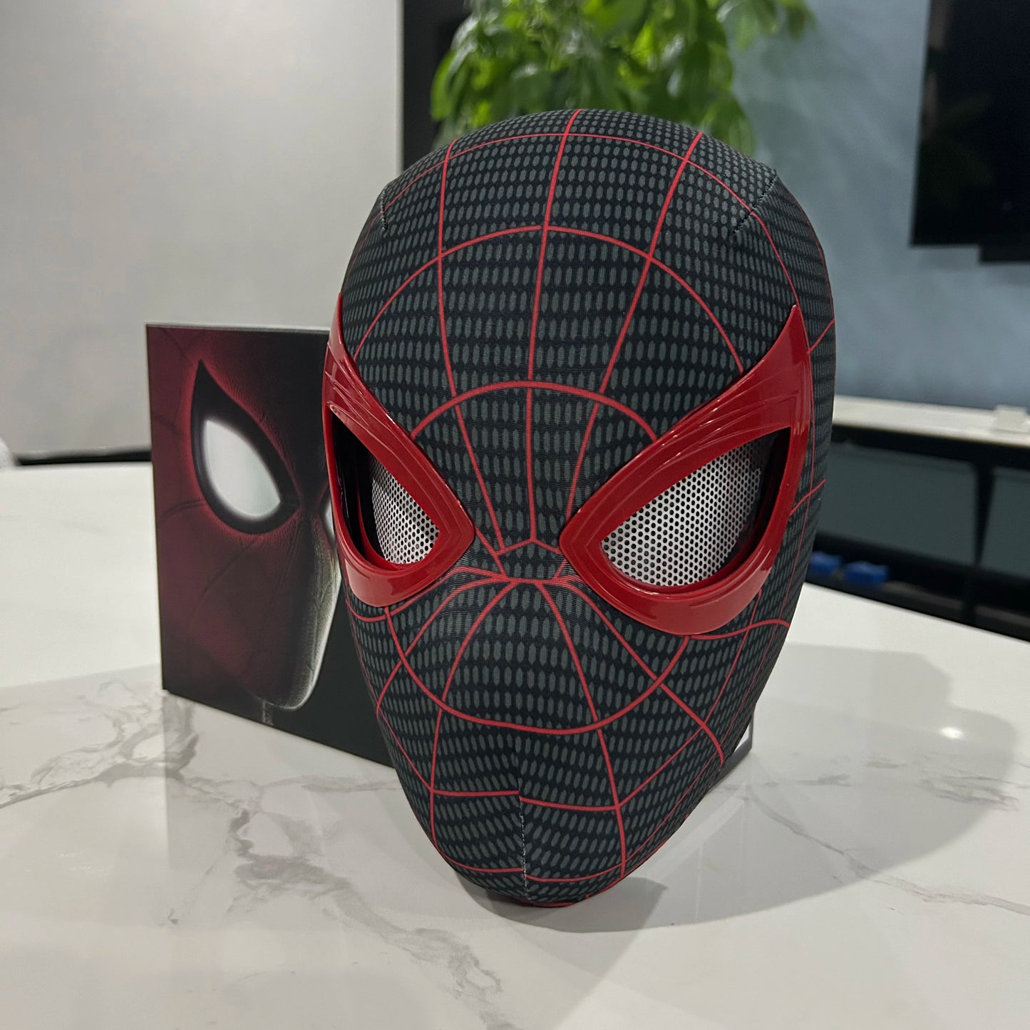 Spiderman Headgear Mask Spider Man Cosplay Ring Chin Version Moving Eyes Electronic Remote Control Mask Toys Boys Birthday Gifts